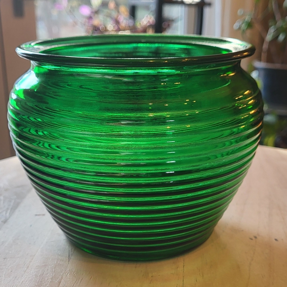 Vintage Green National Potteries Glass Div Beehive Vase Cleveland OH 1162